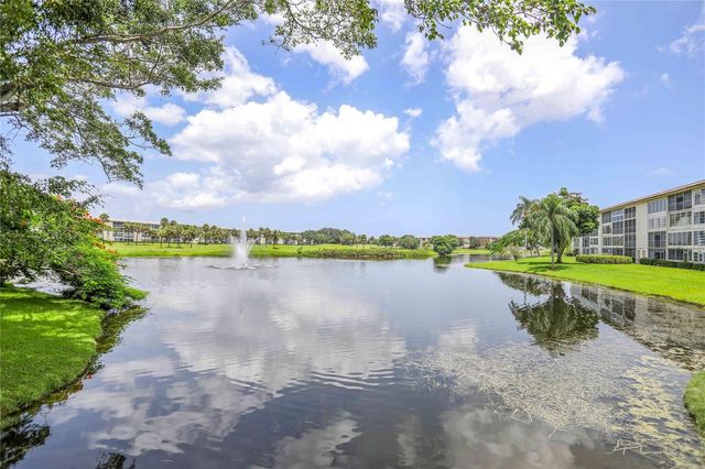 2302 Lucaya Lane L4, Coconut Creek, FL 33066