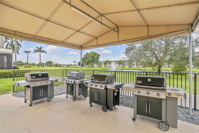 2302 Lucaya Lane L4, Coconut Creek, FL 33066