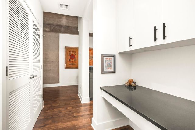 415 Church St Apt 1608, Nashville, TN 37219