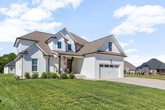 553 Bowden Dr, Clarksville, TN 37043