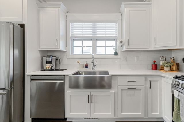 553 Bowden Dr, Clarksville, TN 37043