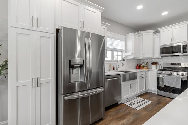 553 Bowden Dr, Clarksville, TN 37043