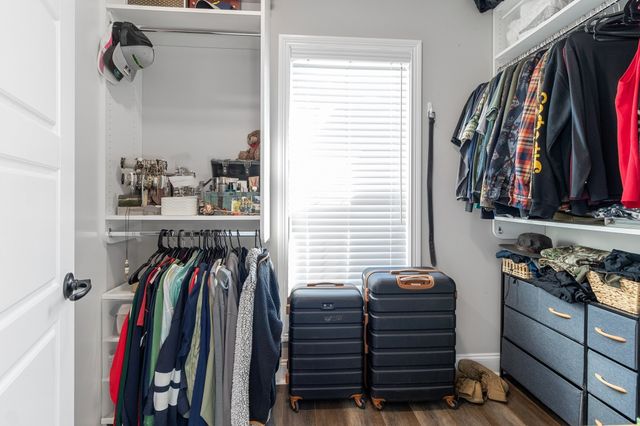 553 Bowden Dr, Clarksville, TN 37043