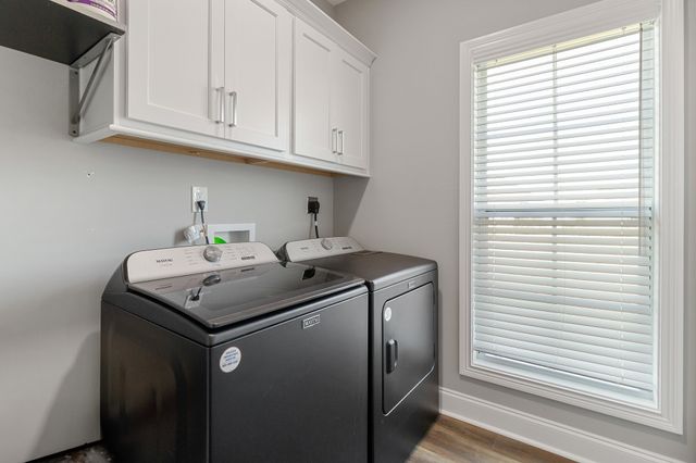 553 Bowden Dr, Clarksville, TN 37043