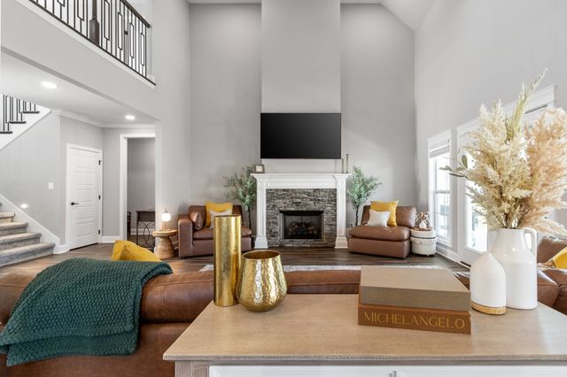 553 Bowden Dr, Clarksville, TN 37043