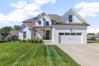 553 Bowden Dr, Clarksville, TN 37043