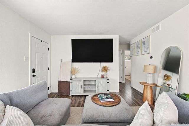 10607 Lowry Place, Aurora, CO 80010