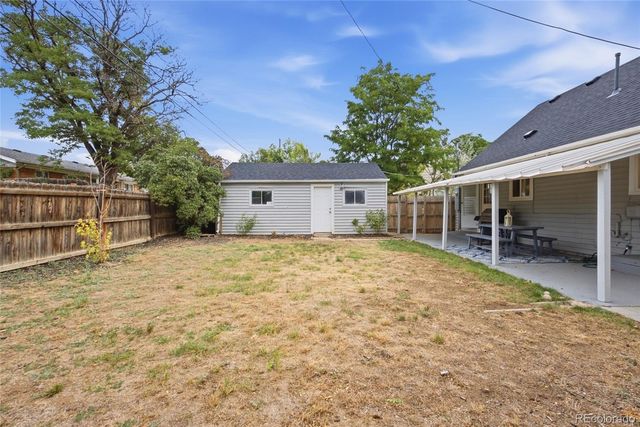 10607 Lowry Place, Aurora, CO 80010