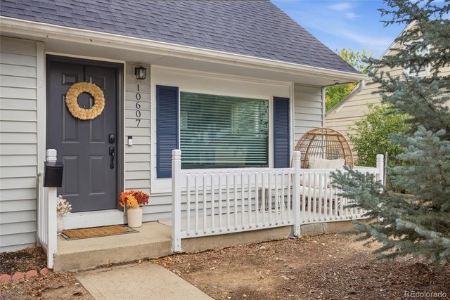 10607 Lowry Place, Aurora, CO 80010