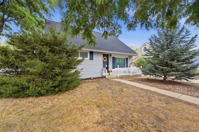 10607 Lowry Place, Aurora, CO 80010