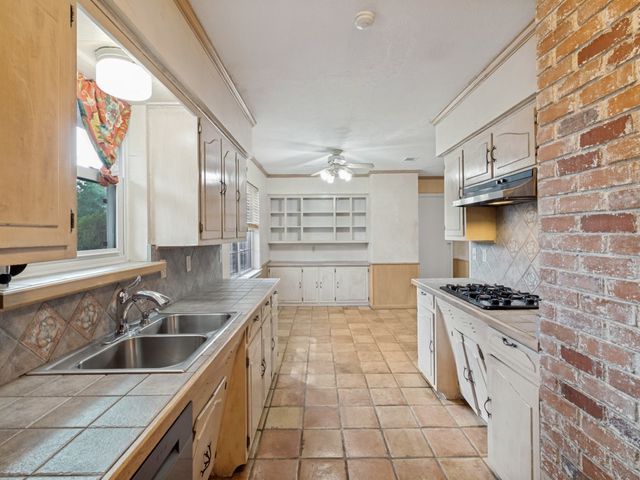 13607 Rolling Hills Lane, Dallas, TX 75240