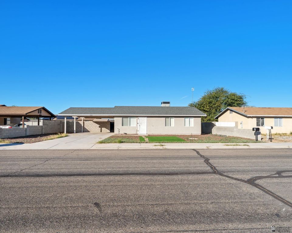 3754 S Benson Ave, Yuma, AZ 85365