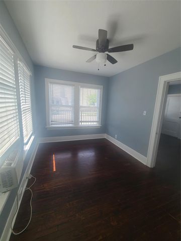 4414 Woodside Street 10, Houston, TX 77023