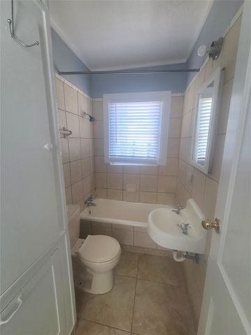 4414 Woodside Street 10, Houston, TX 77023