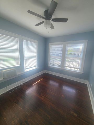 4414 Woodside Street 10, Houston, TX 77023