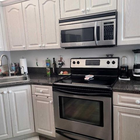 5267 Europa Drive N, Boynton Beach, FL 33437