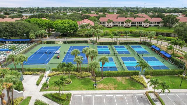 5267 Europa Drive N, Boynton Beach, FL 33437