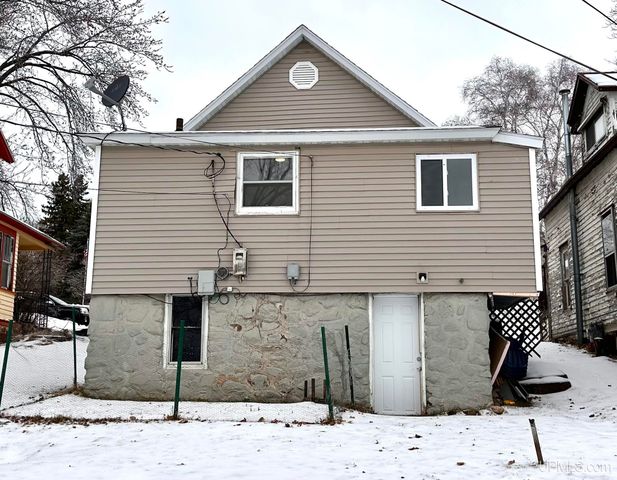 311 W Brown Street, Iron Mountain, MI 49801