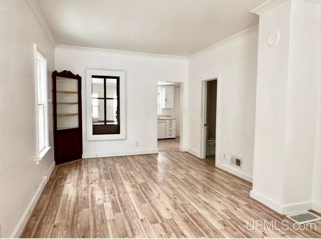 311 W Brown Street, Iron Mountain, MI 49801