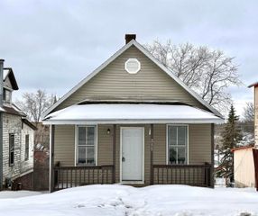 311 W Brown Street, Iron Mountain, MI 49801