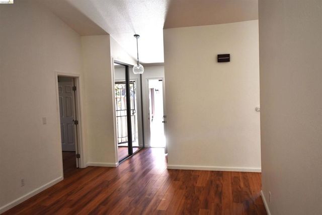 5551 Guadalupe Ct, Concord, CA 94521
