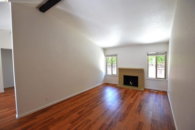 5551 Guadalupe Ct, Concord, CA 94521