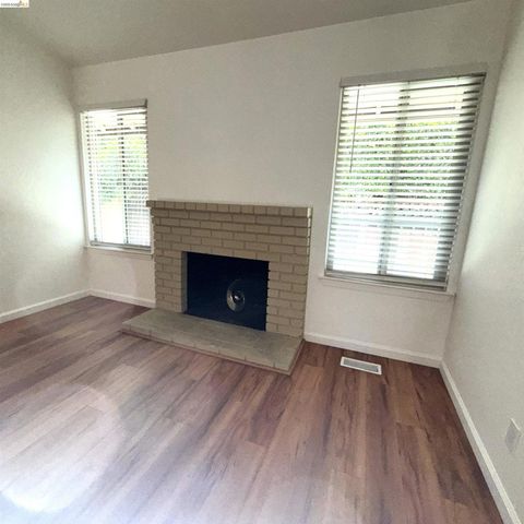 5551 Guadalupe Ct, Concord, CA 94521