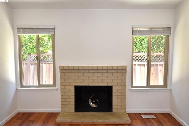 5551 Guadalupe Ct, Concord, CA 94521