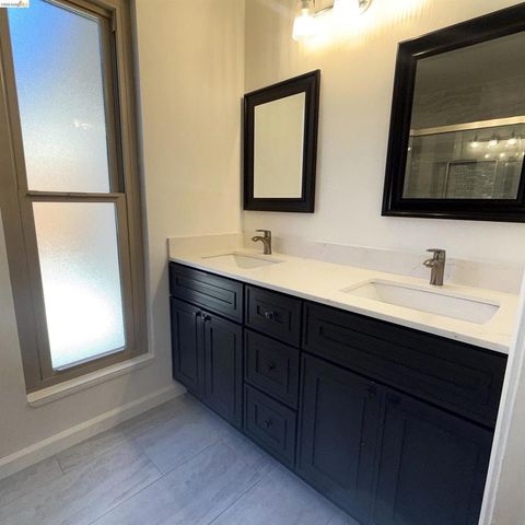 5551 Guadalupe Ct, Concord, CA 94521