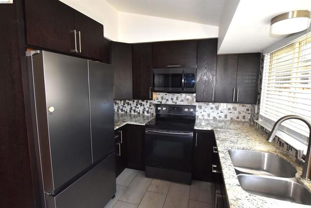 5551 Guadalupe Ct, Concord, CA 94521