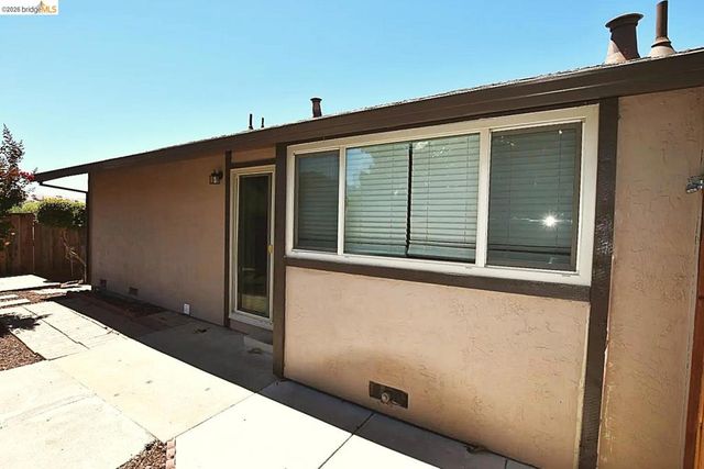 5551 Guadalupe Ct, Concord, CA 94521