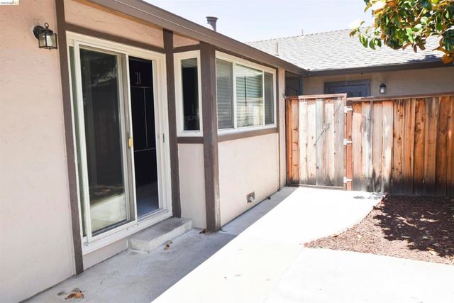 5551 Guadalupe Ct, Concord, CA 94521