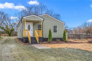 1615 Preston Street, Burlington, NC 27217