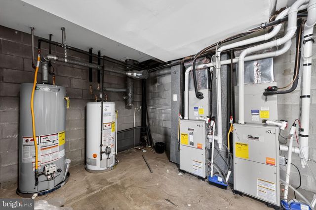 2406 TOWNSHIP LINE, Havertown, PA 19083