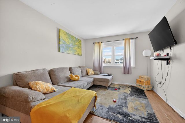 2406 TOWNSHIP LINE, Havertown, PA 19083