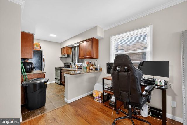 2406 TOWNSHIP LINE, Havertown, PA 19083