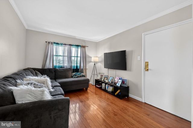 2406 TOWNSHIP LINE, Havertown, PA 19083