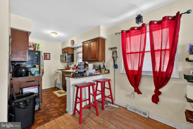 2406 TOWNSHIP LINE, Havertown, PA 19083