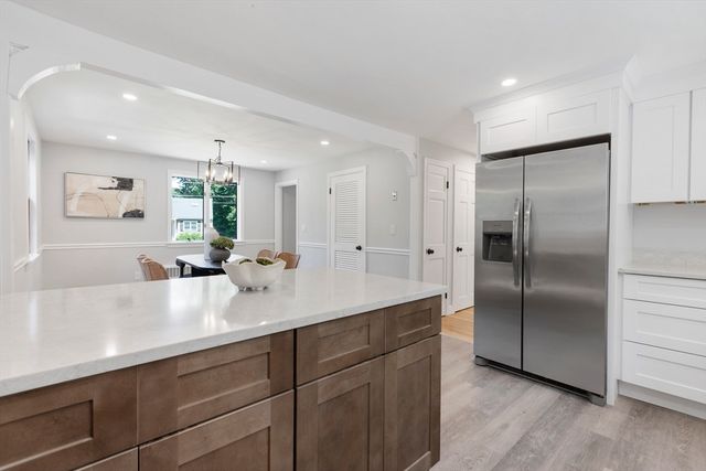 14 Brown Drive, Walpole, MA 02081