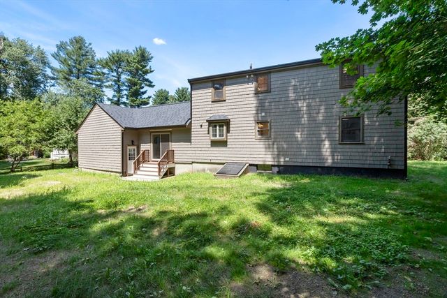 14 Brown Drive, Walpole, MA 02081