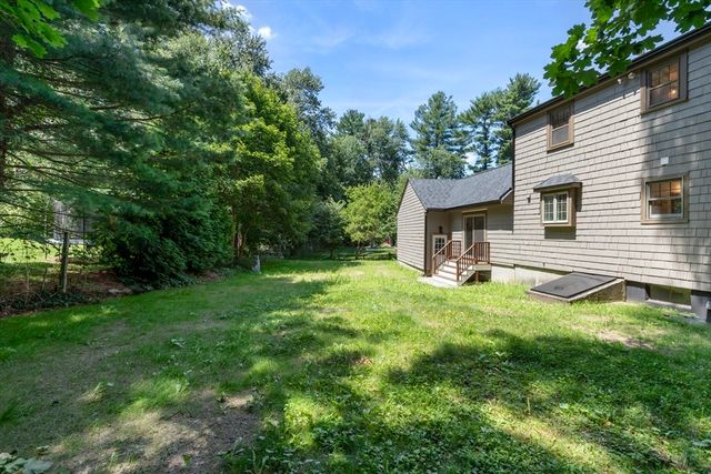 14 Brown Drive, Walpole, MA 02081