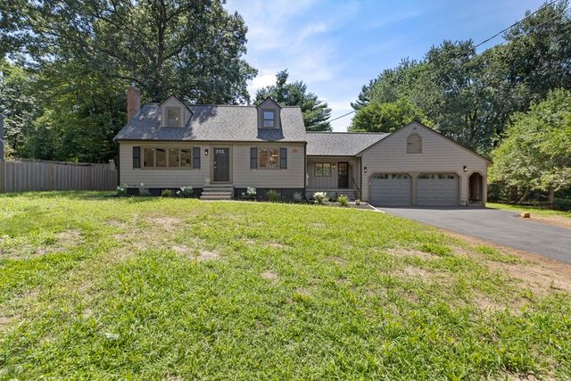 14 Brown Drive, Walpole, MA 02081