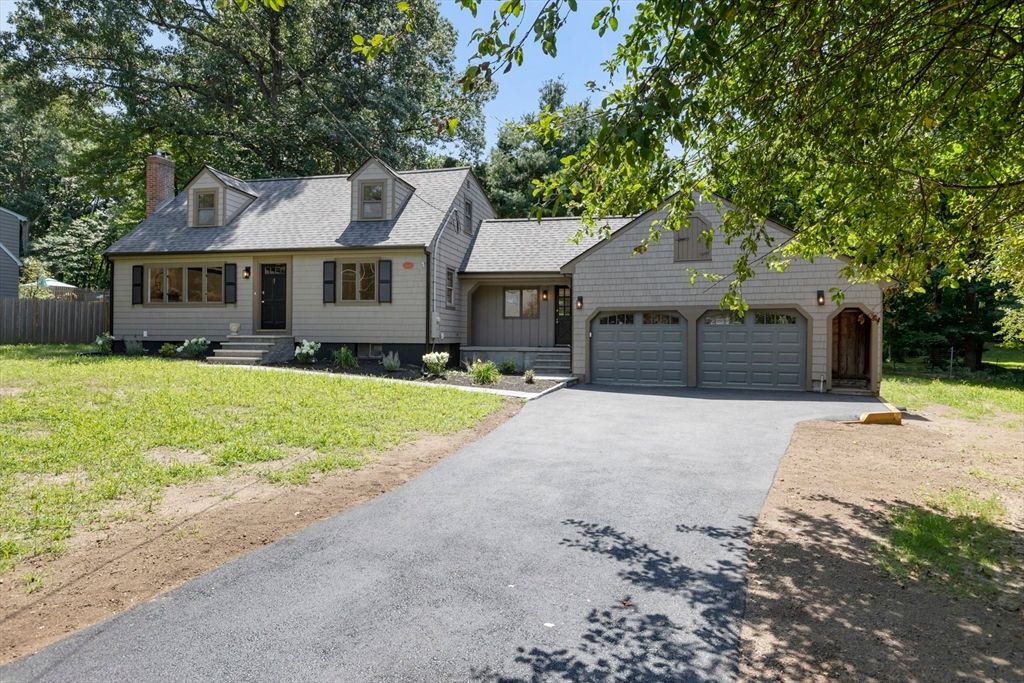 14 Brown Drive, Walpole, MA 02081