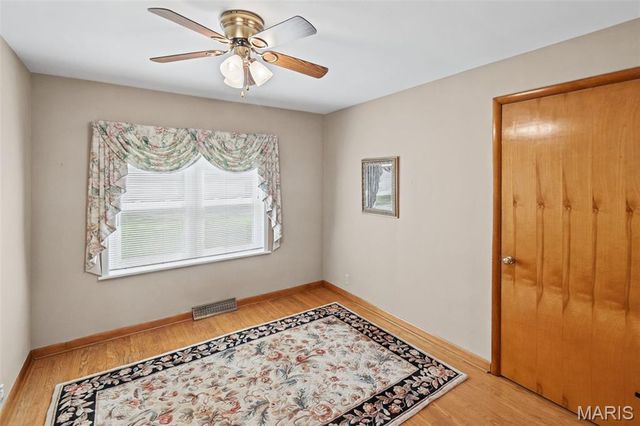 110 E Country Lane, Collinsville, IL 62234