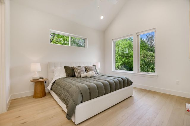 900 S 2nd ST 6, Austin, TX 78704