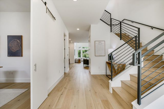 900 S 2nd ST 6, Austin, TX 78704