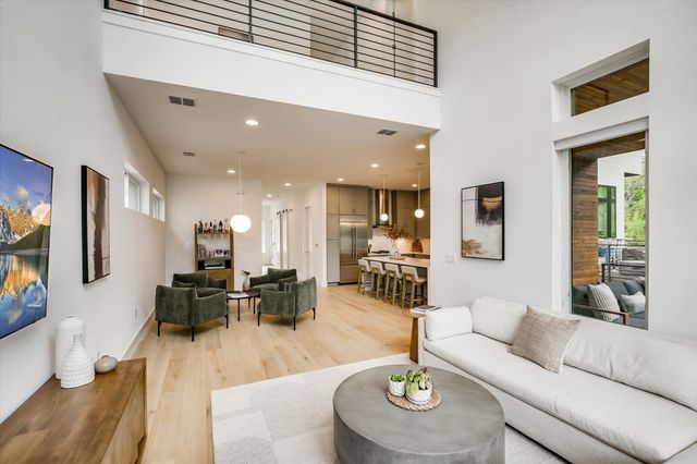 900 S 2nd ST 6, Austin, TX 78704