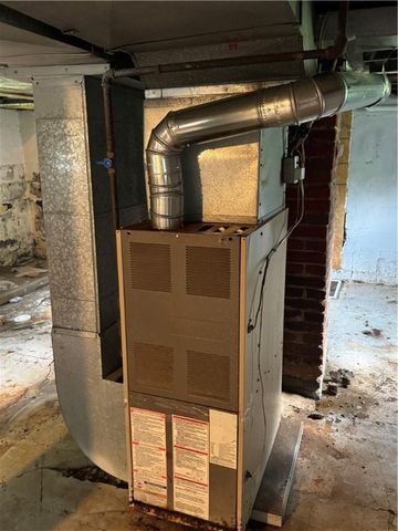 819 Howes Run Rd, Fawn Twp, PA 15084