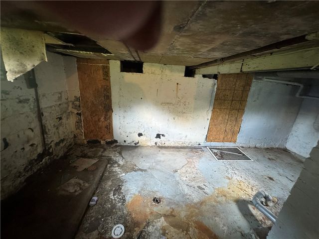 819 Howes Run Rd, Fawn Twp, PA 15084