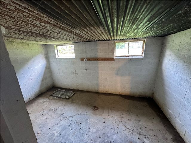 819 Howes Run Rd, Fawn Twp, PA 15084